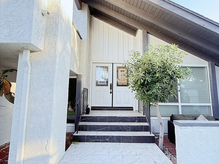 11244 Lucas St — Photo 14