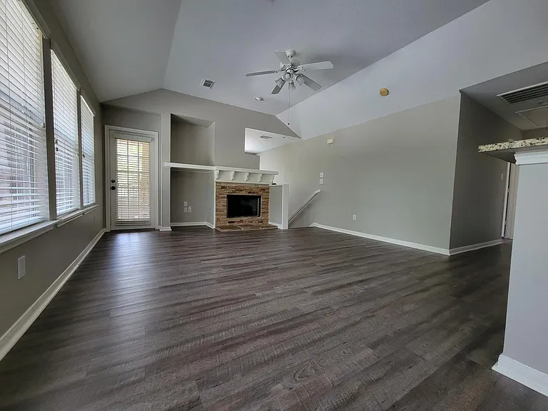 77 Woodlily Pl — Photo 6