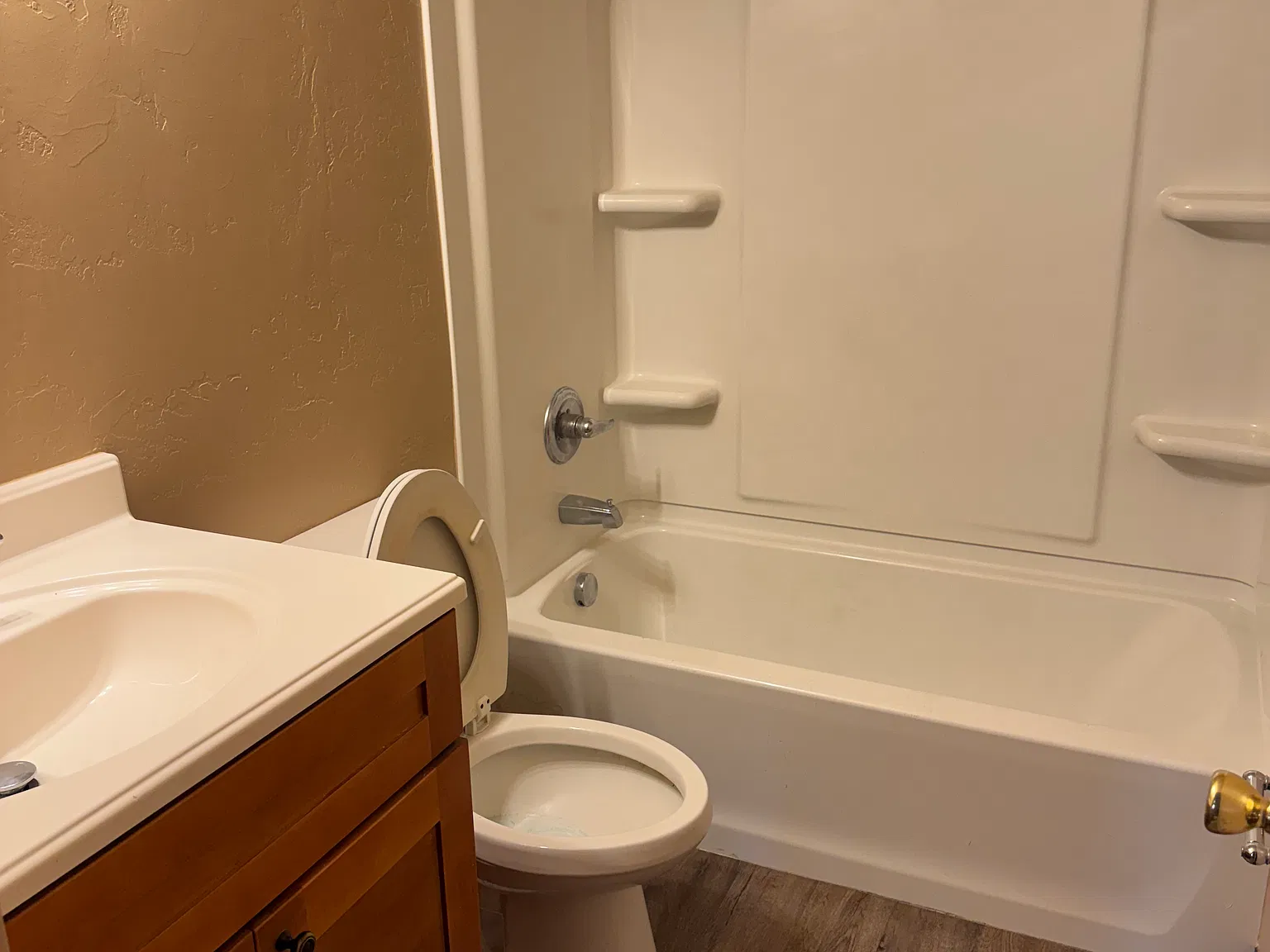 3 bed, 1.5 bath, 1080 sqft, $1,750 — Photo 3