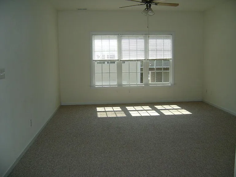 3825 Galantis Dr #B — Photo 2