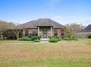 7450 Connelly Ct, Denham Springs, LA 70726