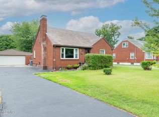 7721 Carnation Dr, Louisville, KY 40258