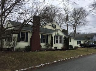 2373 Riverside Ave, Somerset, MA 02726