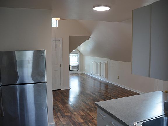 4th image of 120 W 5th Ave Unit 5