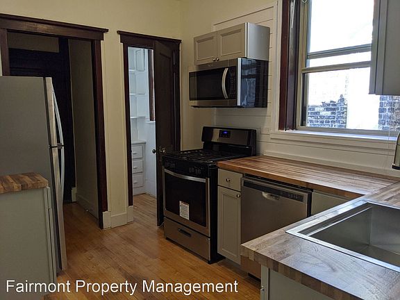 3rd image of 3420 N Lakewood Ave #3N