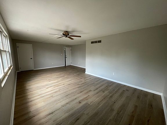 5th image of 112 Woodlawn Ave Floor 2