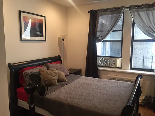 Rented by PMG Real Estate  | media 25