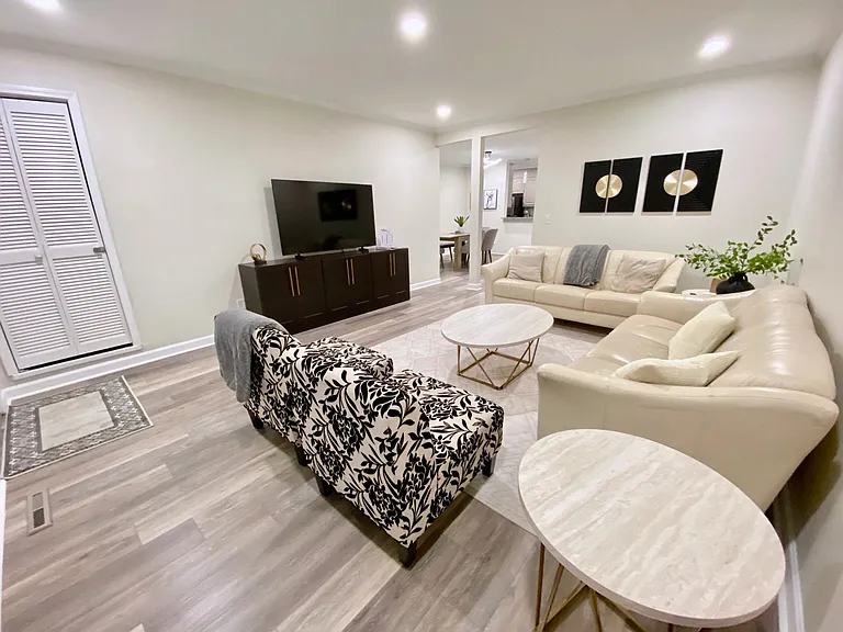 233 N Main St #403 — Photo 1
