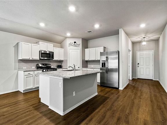 5th image of 11709 Reindeer Dr