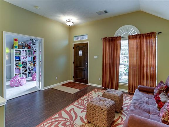 Versatile room/study located directly off of front living area