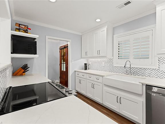 5th image of 204 Hamilton Ct