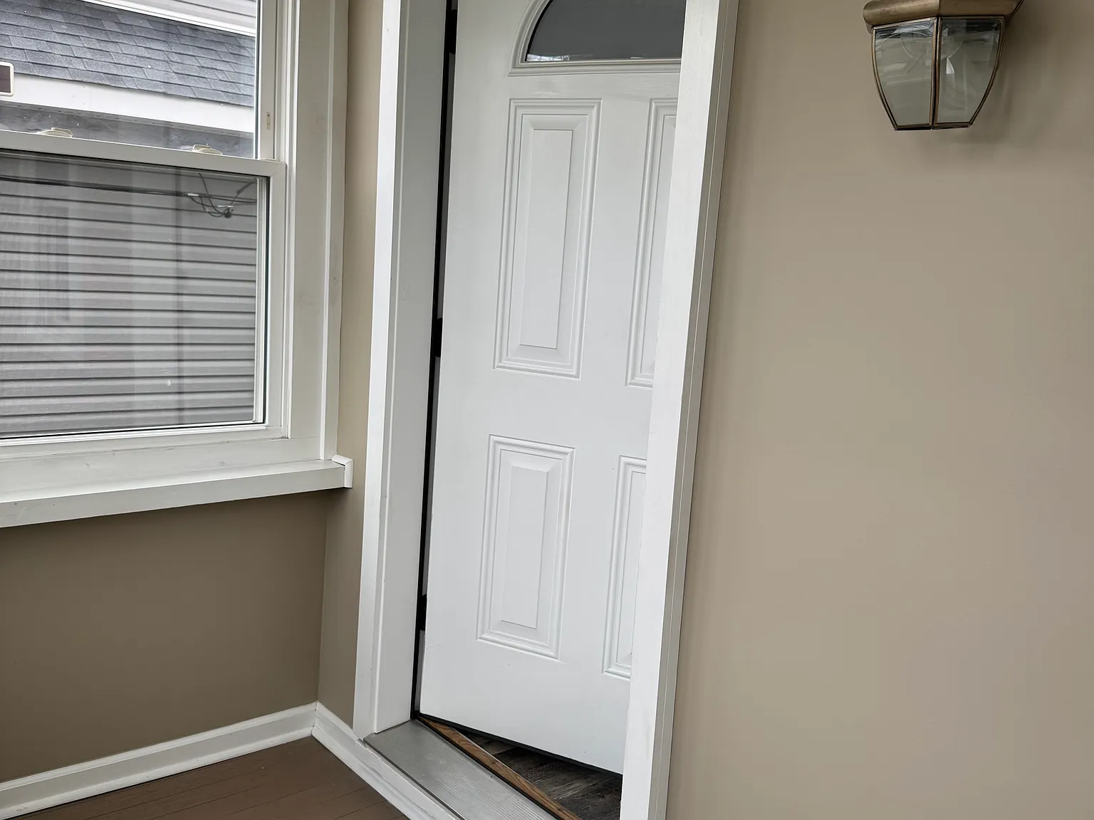 2 bed, 770 sqft, $2,200 — Photo 3