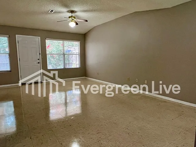 2 bed, 2.0 bath, 1135 sqft, $1,195 — Photo 3