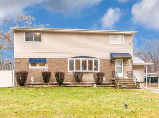 17840 Paxton Ave, Lansing, IL 60438