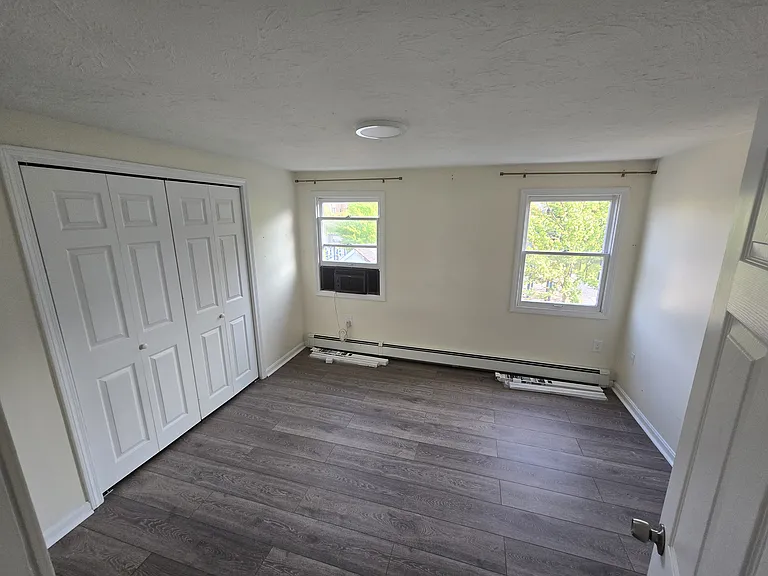 157 3rd St #3 — Photo 7
