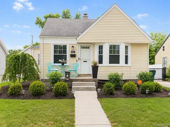 2841 Royal Ave, Berkley, MI 48072