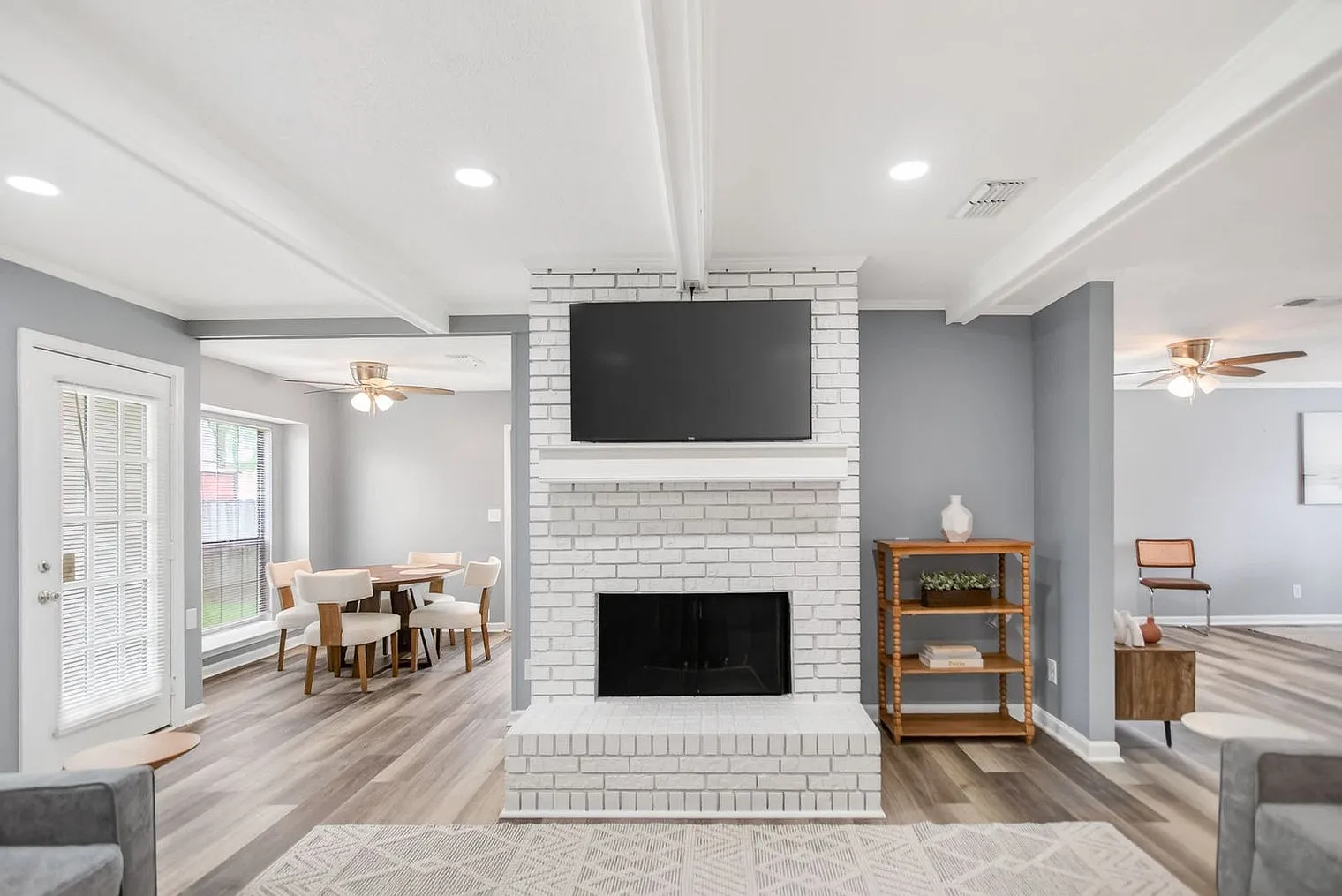 4 bed, 1.0 bath, 1679 sqft, $5,746 — Photo 4