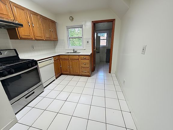 2nd image of 50 Mount Ararat Rd #1