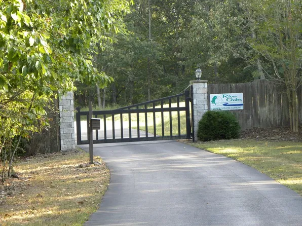 0 River Oaks Dr, Big Sandy, TN 38221