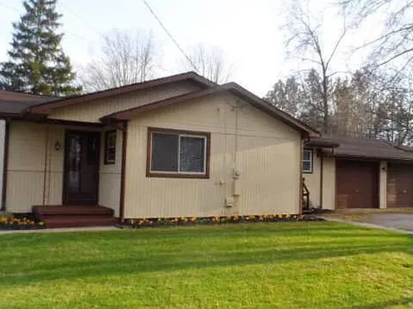 292 Alfred St, Montrose, MI 48457