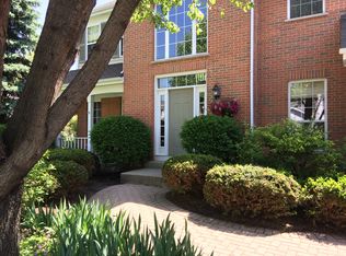 9204 Tiffany Ln, Fox River Grove, IL 60021