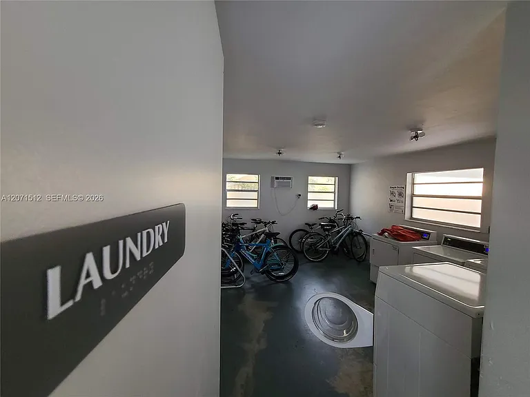 750 Michigan Ave #203 — Photo 37