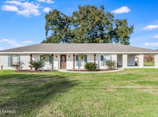1122 N Dugas Rd, Lafayette, LA 70507