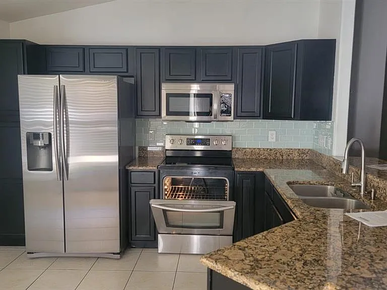 7249 Twin Cedar Ln — Photo 2