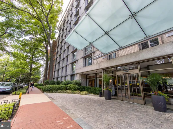 950 25th St NW APT 1006N, Washington, DC 20037