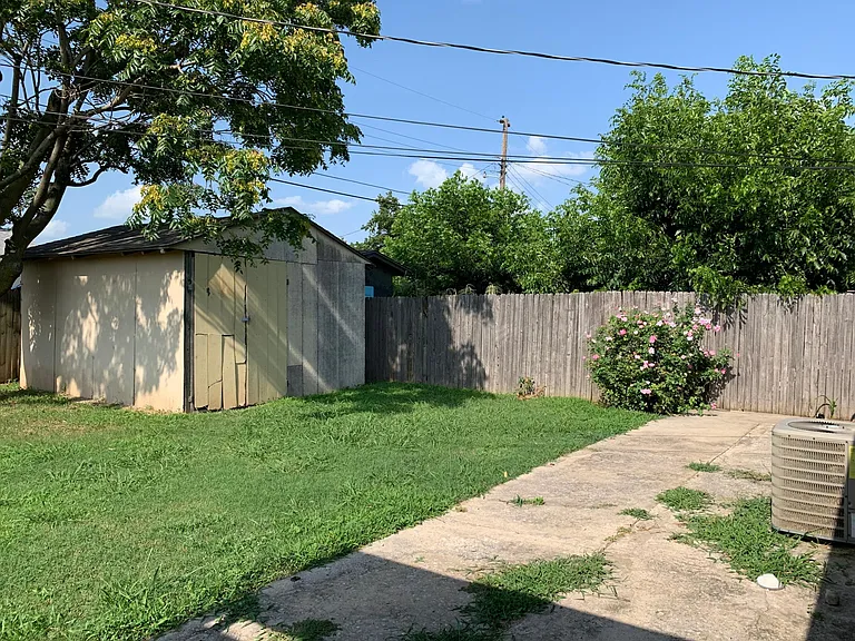 1417 SW 77th Pl — Photo 16