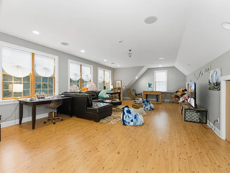 4000 Windsor Dr — Photo 25