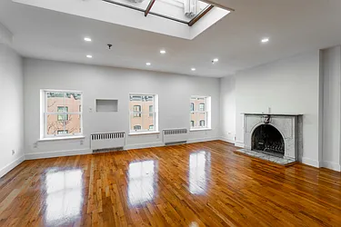 458 West 22nd Street, #4F