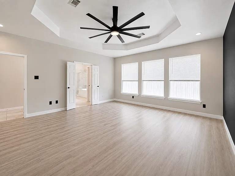 13714 Hillingdale Ln — Photo 17