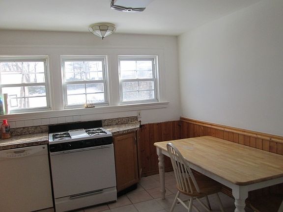 4th image of 131-133 Elm Street # Fl 1ST