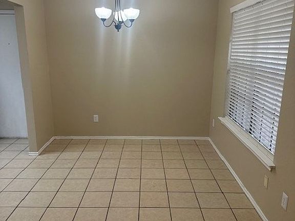 4th image of 9721 Copper Creek Dr #B
