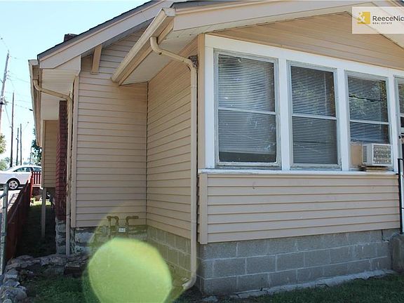 3rd image of 301 Bellaire Ave