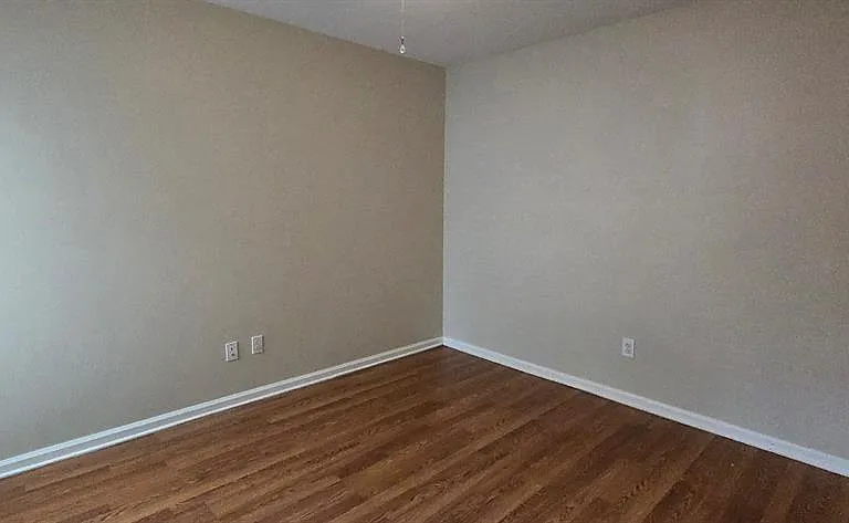 5401 NW 63rd Pl — Photo 10