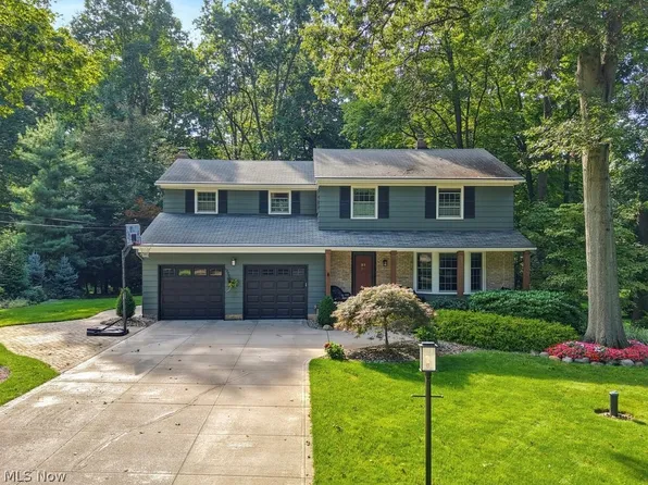 257 Woodridge Dr, Tallmadge, OH 44278