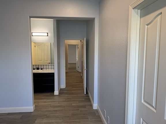 3rd image of 2826 S Avocado Ct