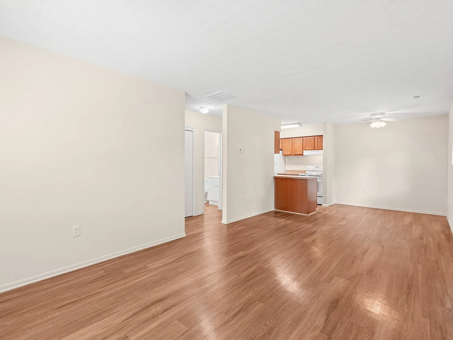 Fox Chase Apartments — Photo 3