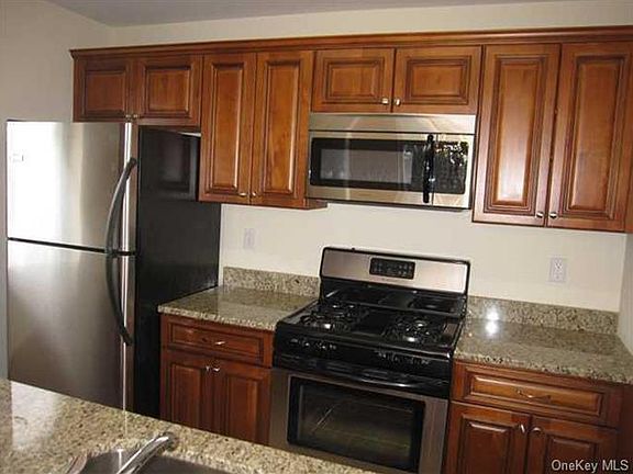 2nd image of 116 Tondo Cir