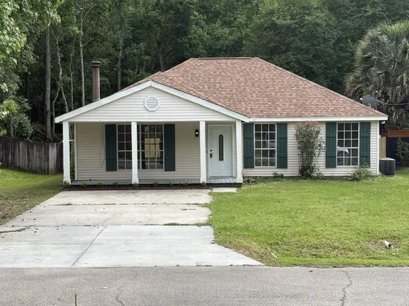 2236 Labarre St, Mandeville, LA 70448