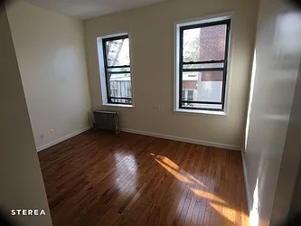 Rented by Sterea Agency