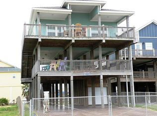825 Kahla Dr, Crystal Beach, TX 77650