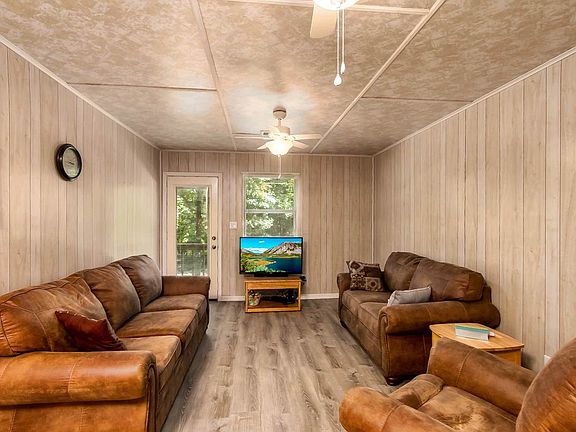 2nd image of 114 Sharon Ln