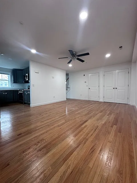 27 Montvale Ave #4