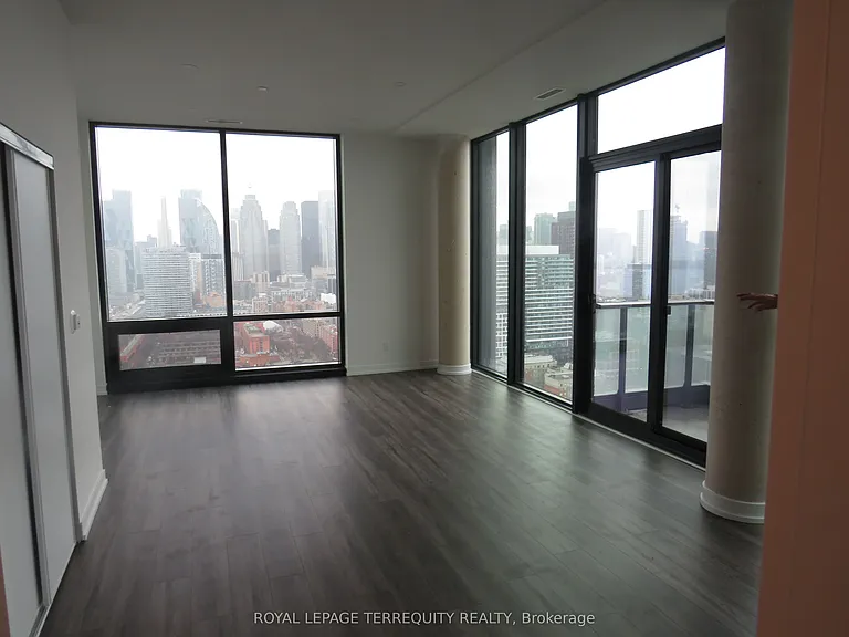 35 Parliament St #3304 — Photo 2