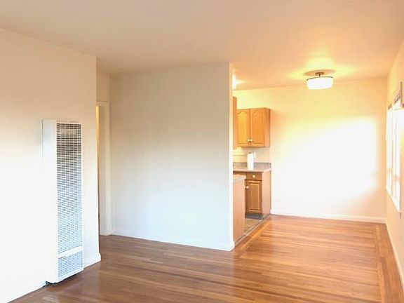 3rd image of 325 Visitacion Ave APT 2