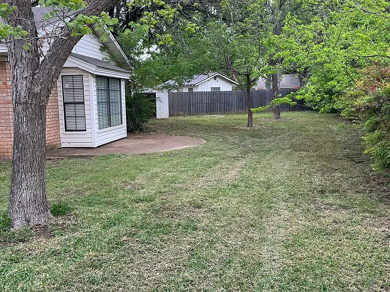 5025 Loch Lomond Dr — Photo 31