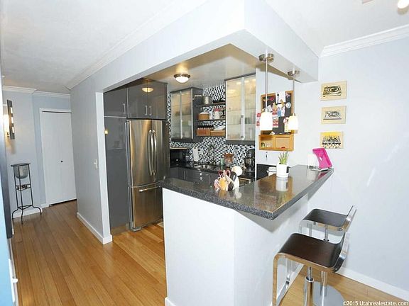 3rd image of 710 E 200 S APT 6C